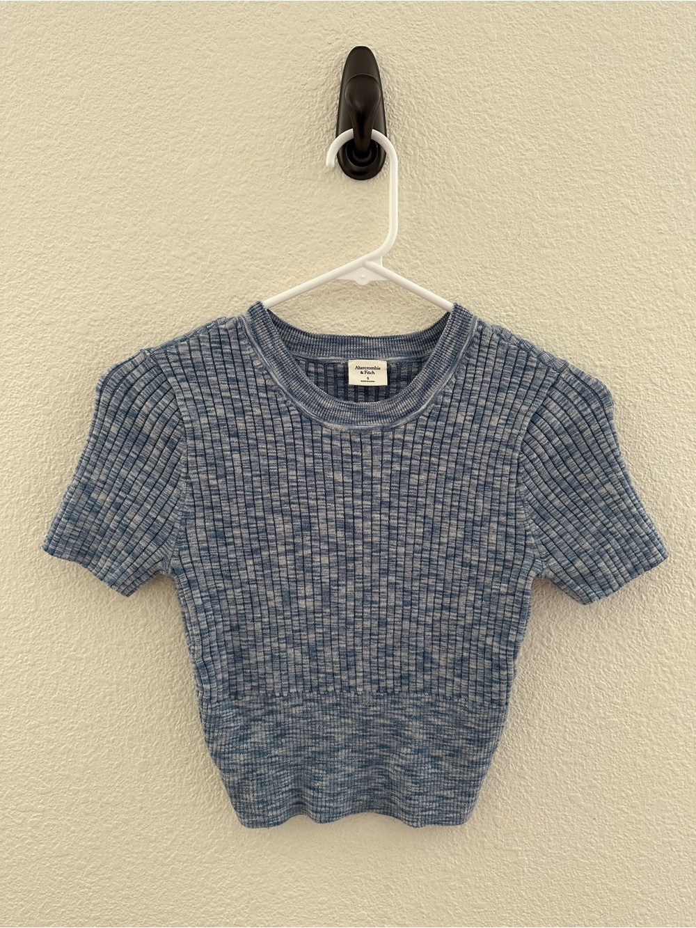 Abercrombie & Fitch Blue Marbled Ribbed Knit Cropped Crewneck Short Sleeve Top S